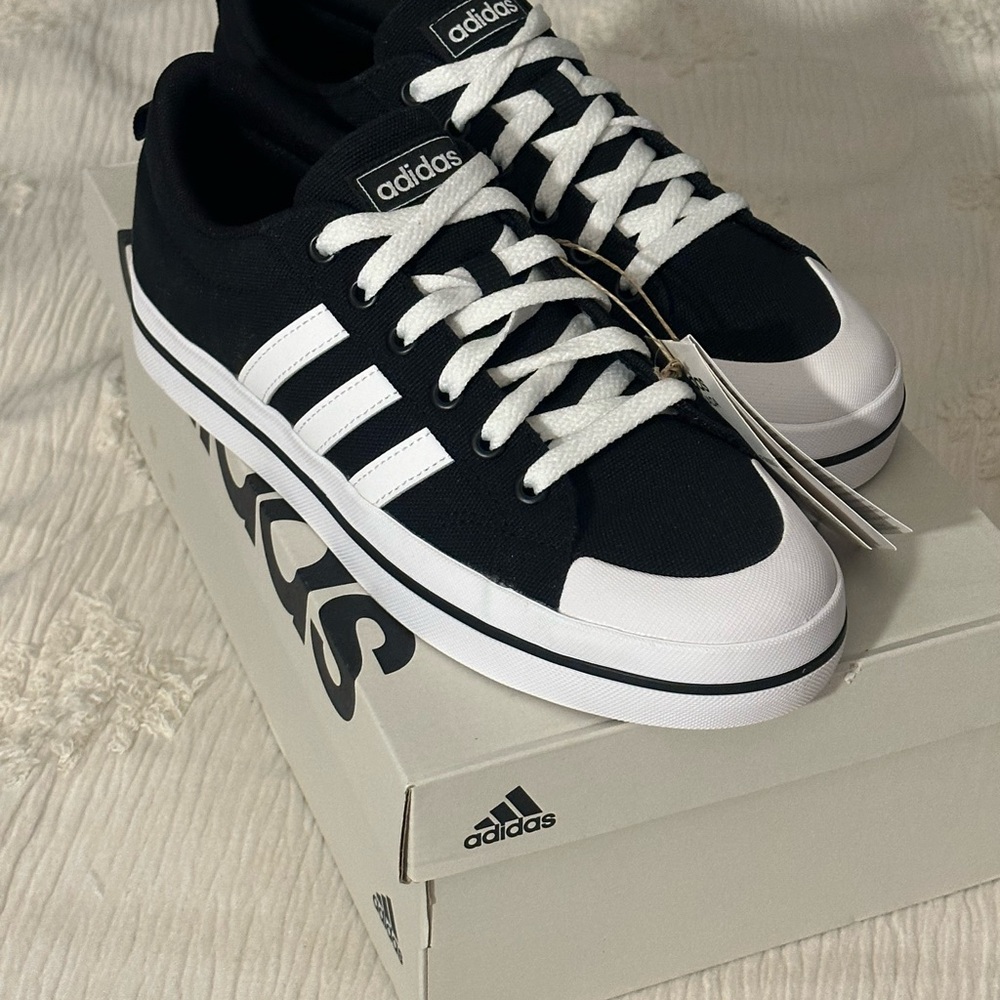 Adidas men’s bravada sneaker